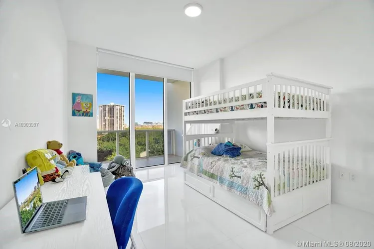 Bellini Williams Island #703 image #19