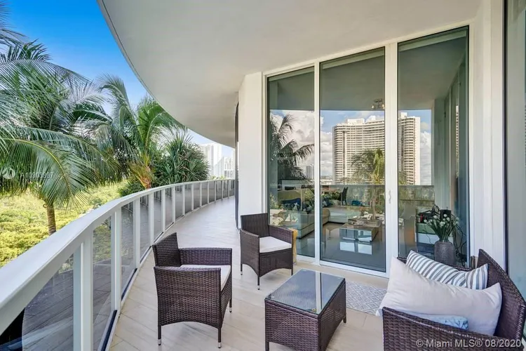 Bellini Williams Island #703 image #29