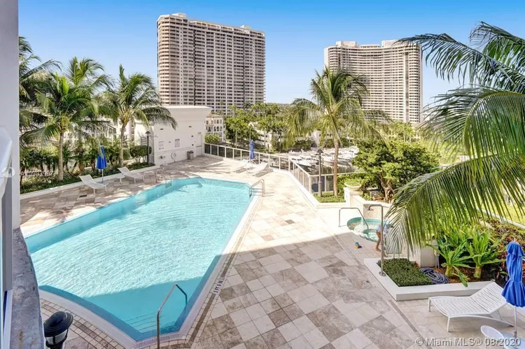 Bellini Williams Island #703 image #35