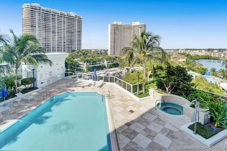 Bellini Williams Island #703 image #37