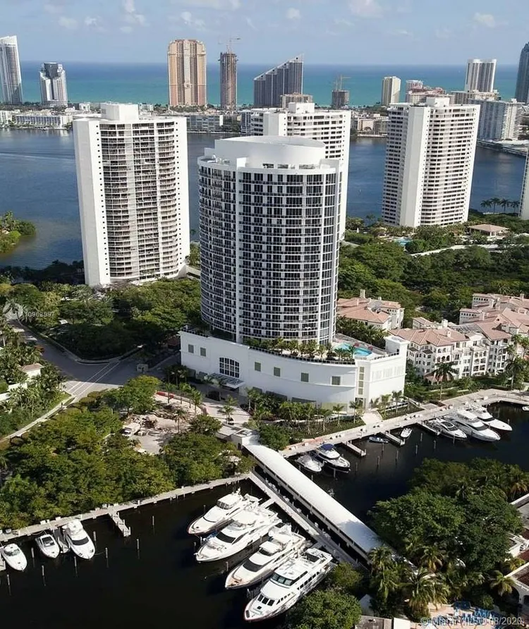Bellini Williams Island #703 image #40