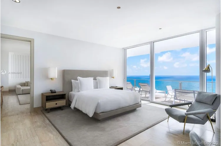 The Surf Club Four Seasons Hotel And Residences #N-811 image #10