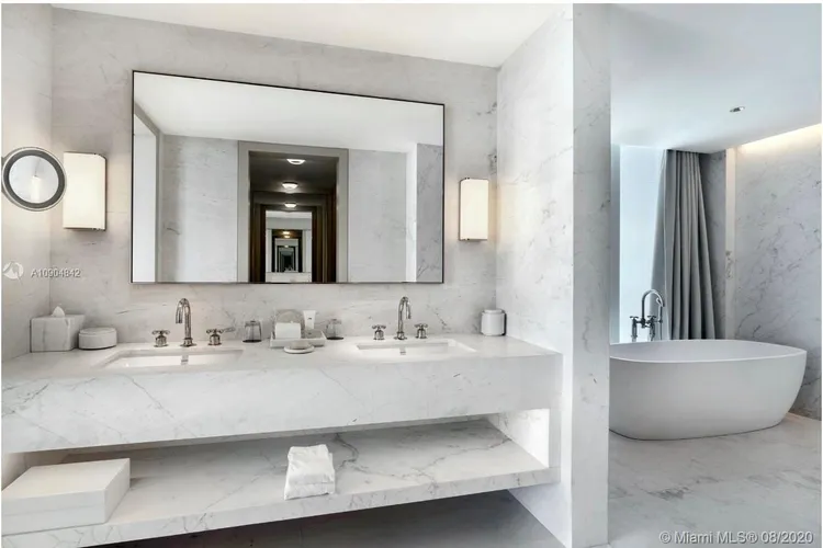 The Surf Club Four Seasons Hotel And Residences #N-811 image #14