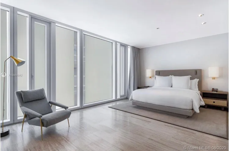 The Surf Club Four Seasons Hotel And Residences #N-811 image #20