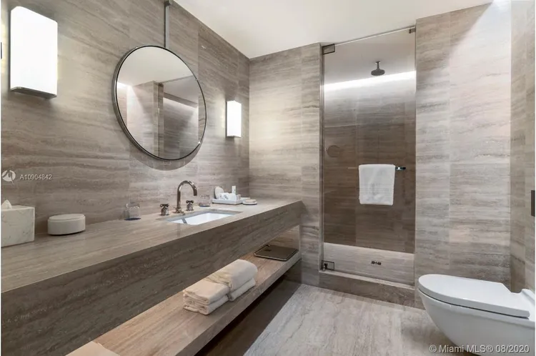 The Surf Club Four Seasons Hotel And Residences #N-811 image #22