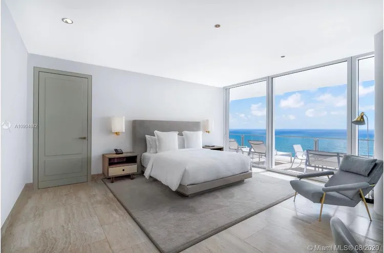 The Surf Club Four Seasons Hotel And Residences #N-811 image #9