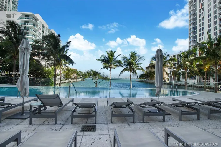 Icon Bay #1002 image #13