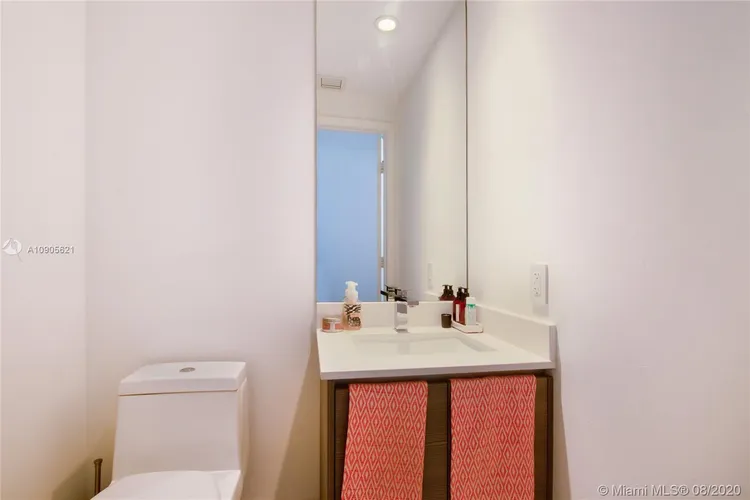 Icon Bay #1002 image #6