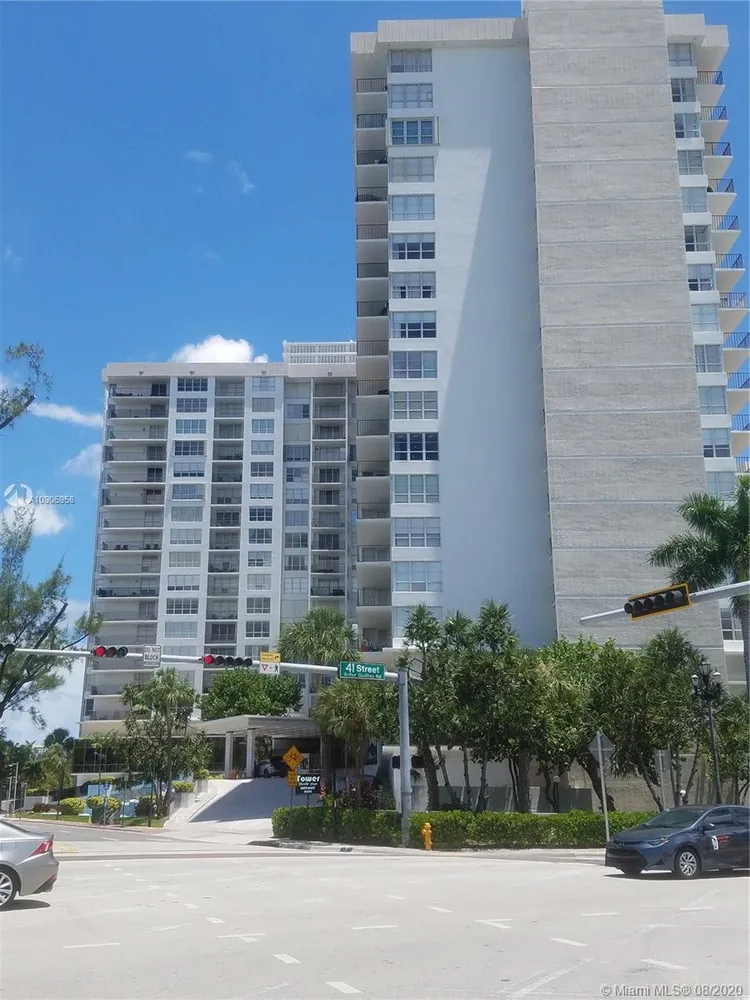 Tower 41 #411 image #6