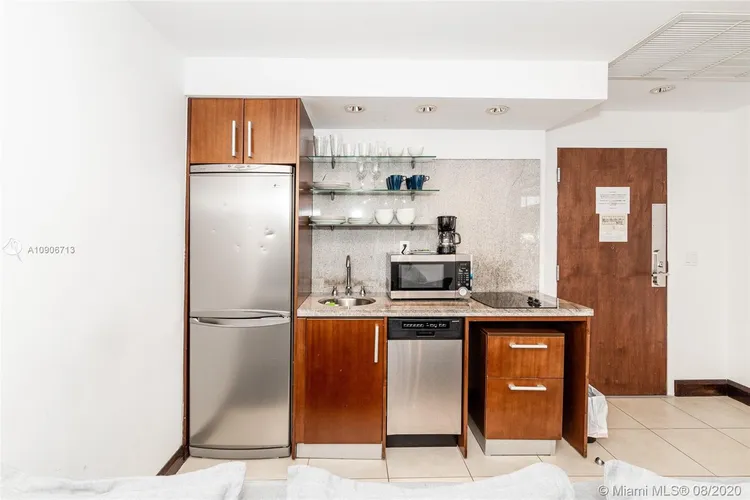 Congress Hotel - Strand Condo #D204 image #15