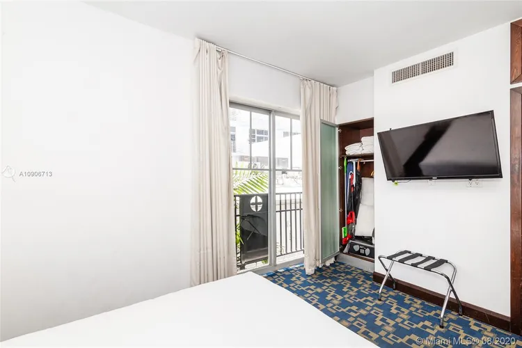 Congress Hotel - Strand Condo #D204 image #7