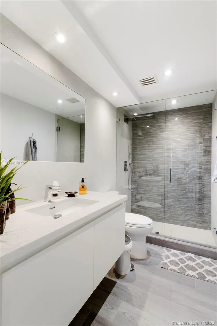 Towers of Key Biscayne #A602 image #18