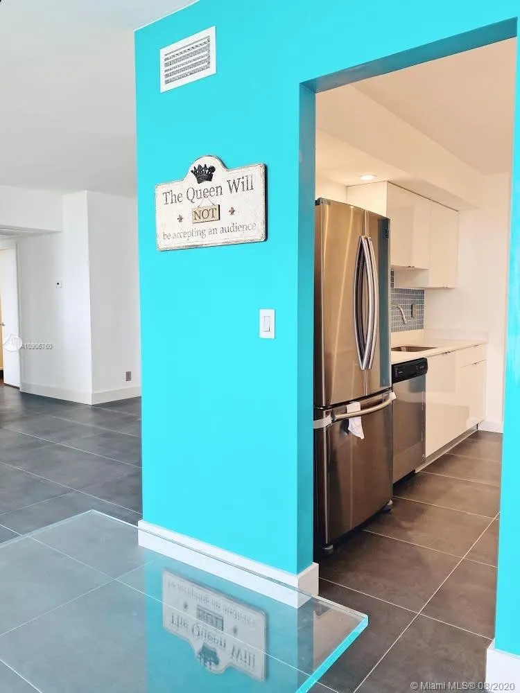 Turnberry Towers #7C image #12