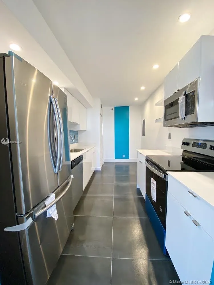 Turnberry Towers #7C image #14