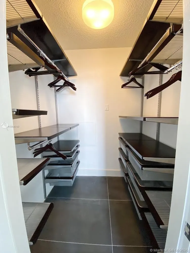 Turnberry Towers #7C image #21