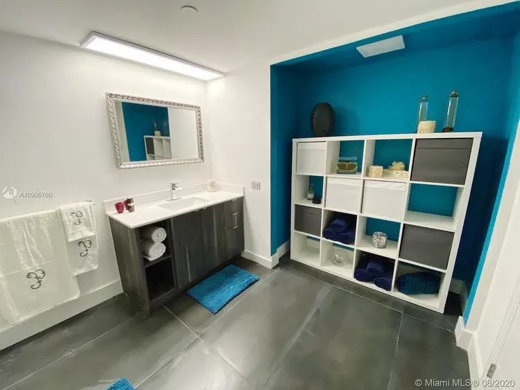 Turnberry Towers #7C image #23