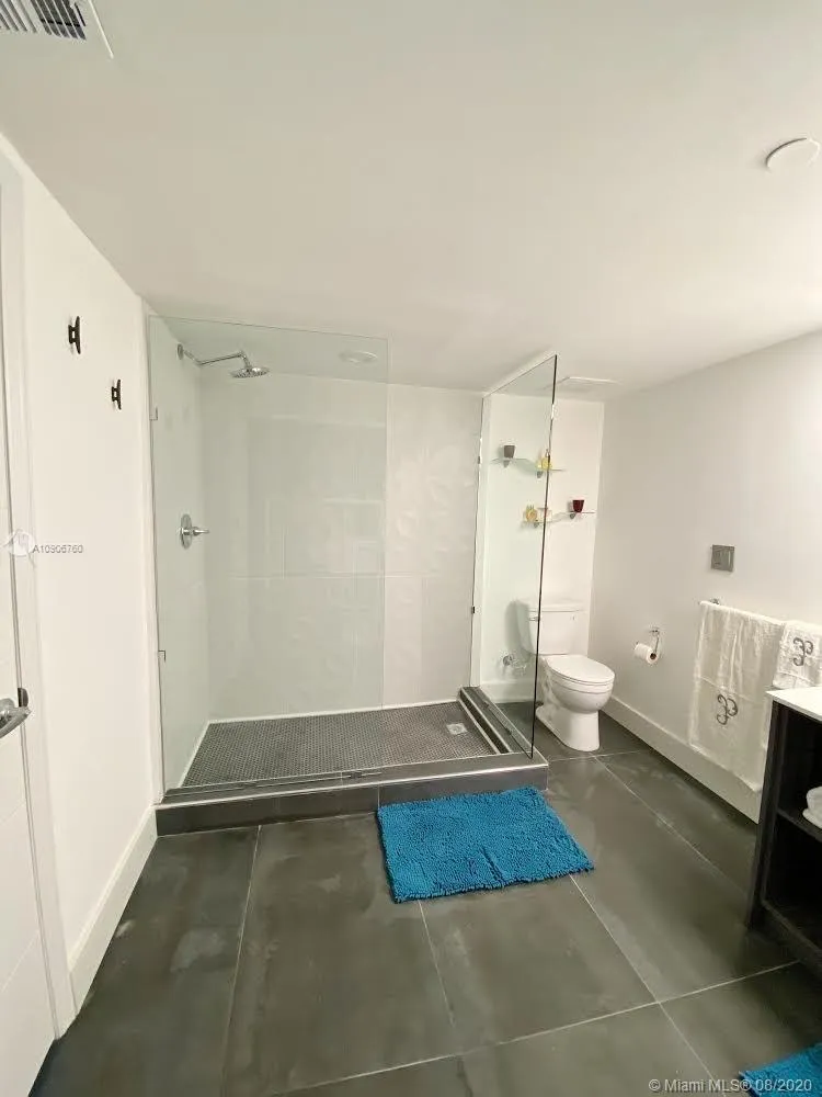 Turnberry Towers #7C image #26