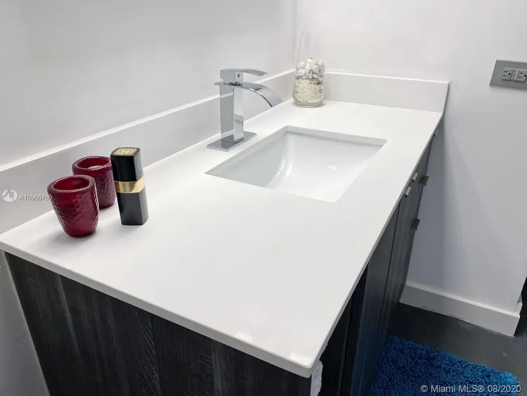 Turnberry Towers #7C image #28