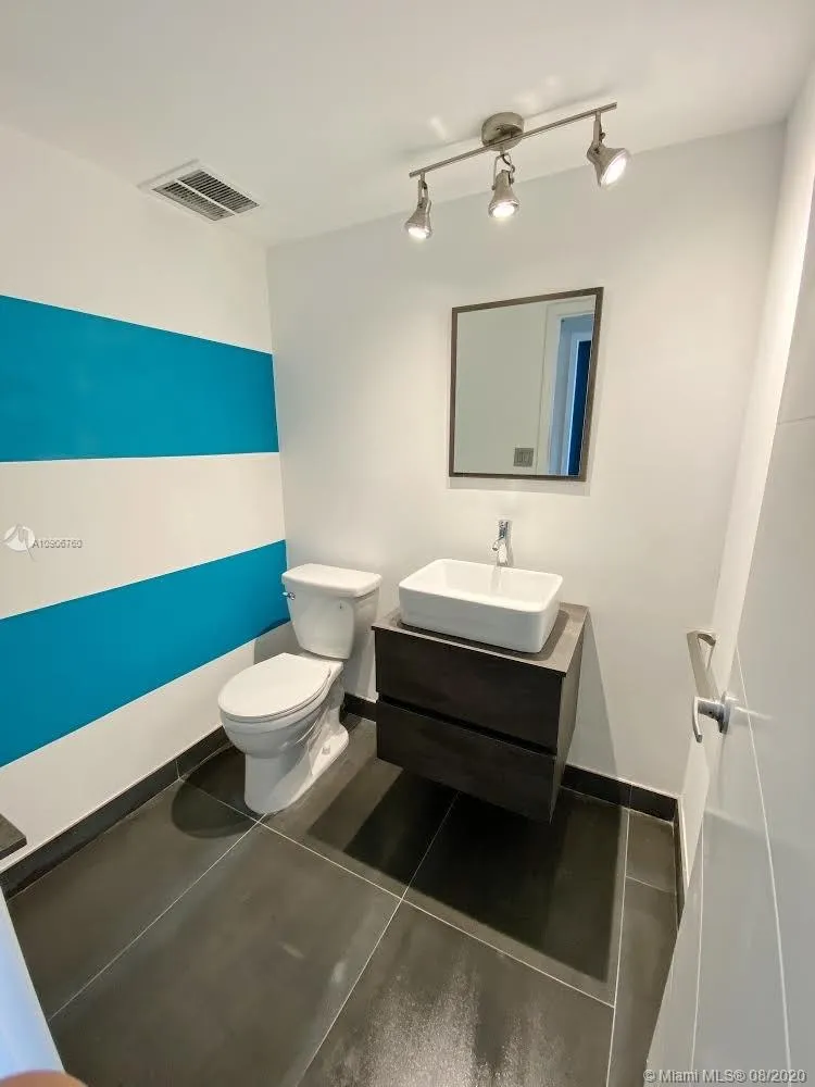 Turnberry Towers #7C image #29