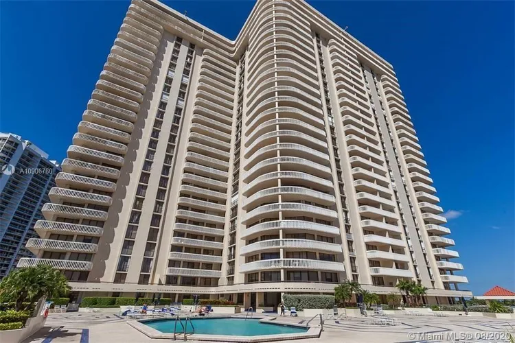 Turnberry Towers #7C image #39