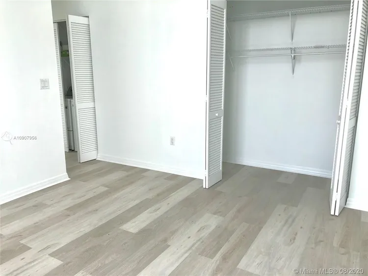 New Wave Condo #PH2F image #11