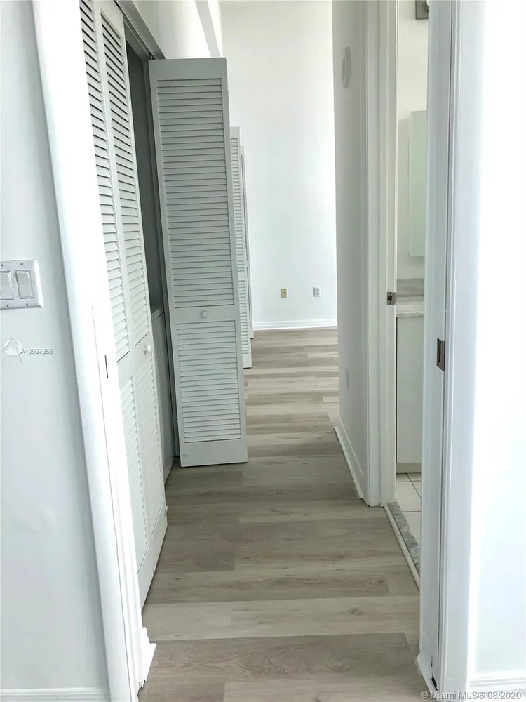 New Wave Condo #PH2F image #7