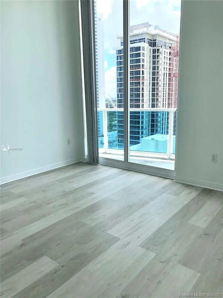 New Wave Condo #PH2F image #8