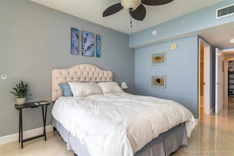 La Perla #3401 image #10