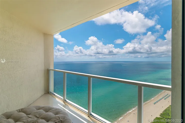 La Perla #3401 image #16