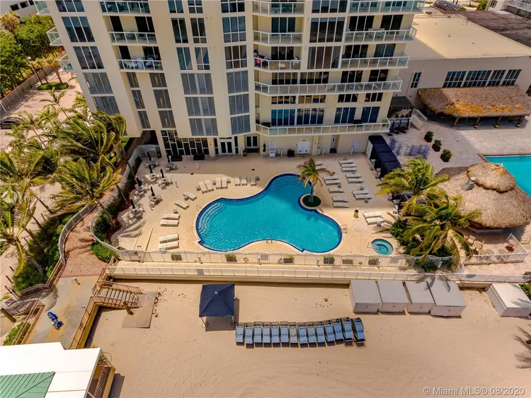 La Perla #3401 image #25