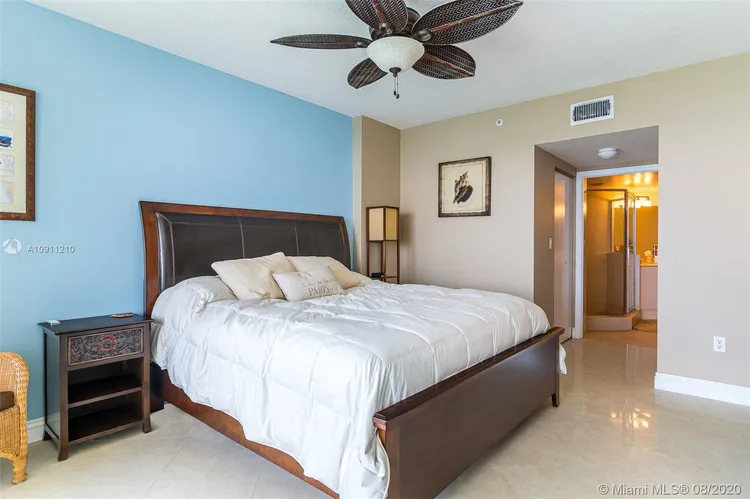 La Perla #3401 image #7