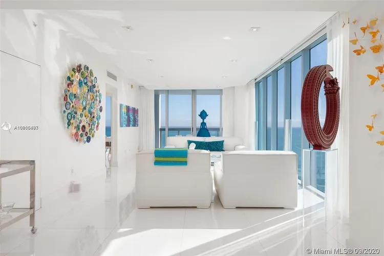 Carillon Condo North Tower #2308 image #11