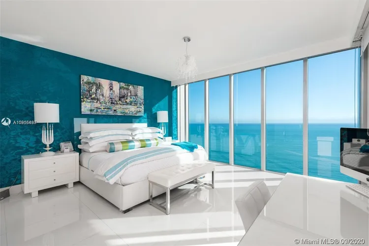 Carillon Condo North Tower #2308 image #17