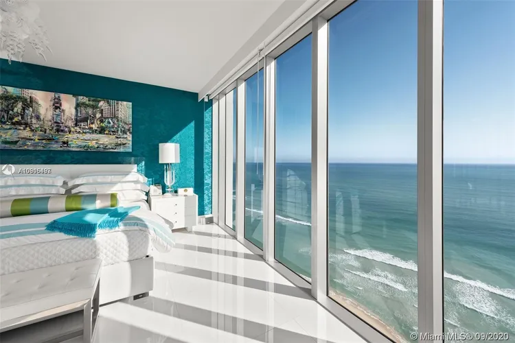 Carillon Condo North Tower #2308 image #19