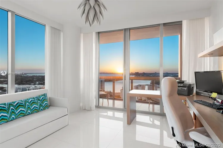 Carillon Condo North Tower #2308 image #27