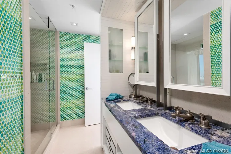 Carillon Condo North Tower #2308 image #29