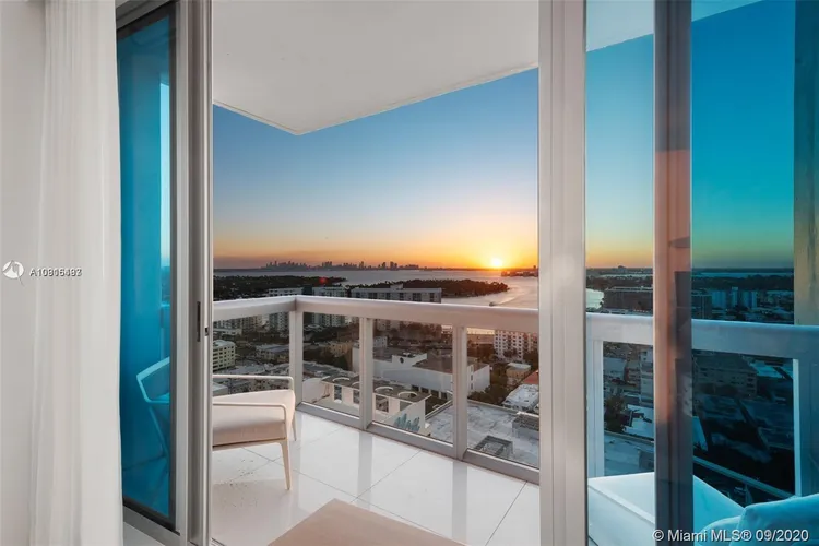 Carillon Condo North Tower #2308 image #36