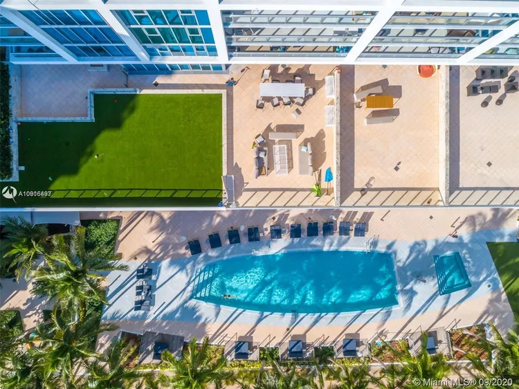 Carillon Condo North Tower #2308 image #53