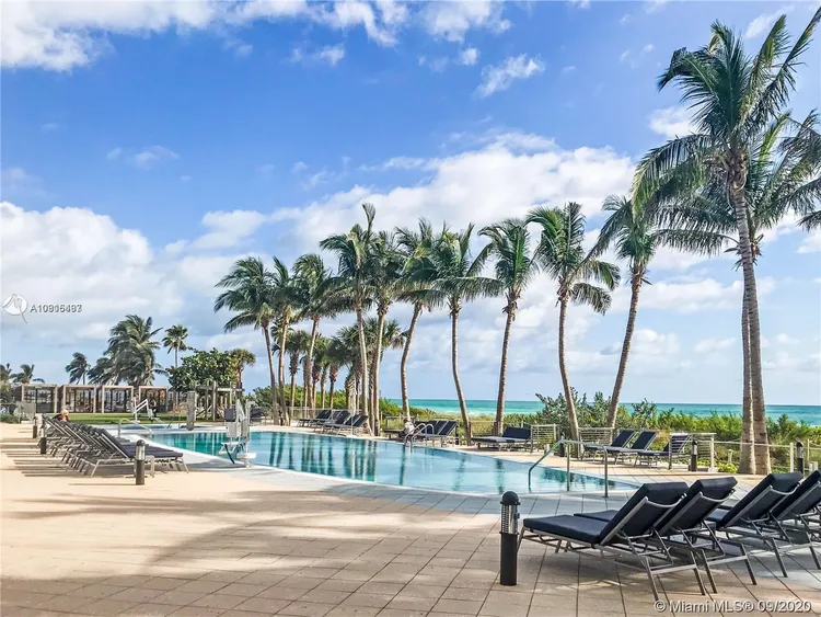 Carillon Condo North Tower #2308 image #61