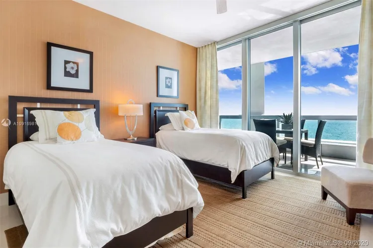 Carillon Condo North Tower #1001 image #6