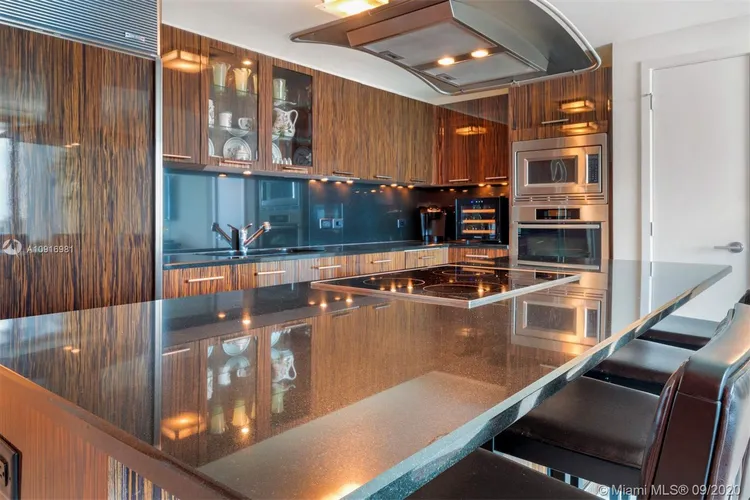 Carillon Condo North Tower #1001 image #7