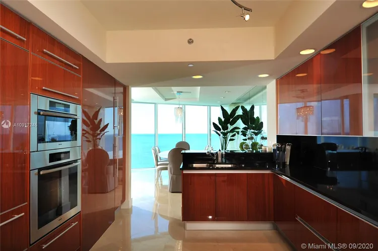 Trump Hollywood #1802 image #14