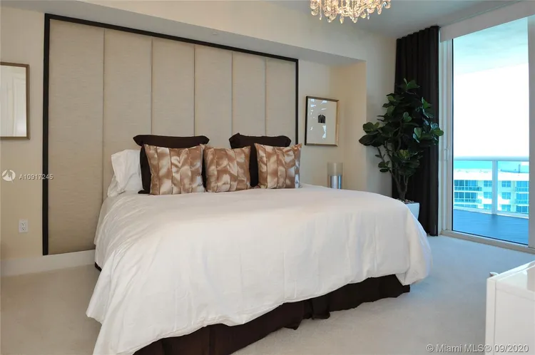 Trump Hollywood #1802 image #21