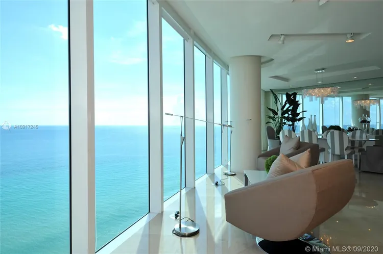 Trump Hollywood #1802 image #9