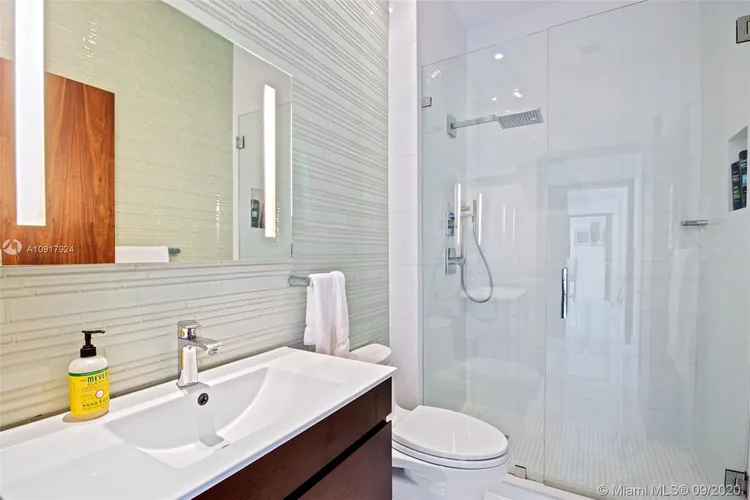 One Miami #UPH-07 image #7