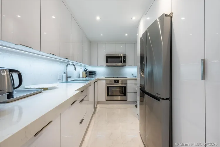 The Plaza of Bal Harbour #507 image #10