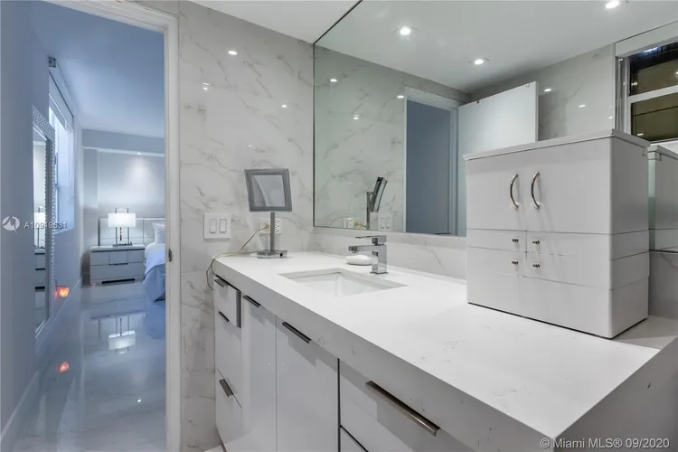 The Plaza of Bal Harbour #507 image #14