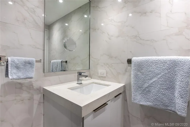 The Plaza of Bal Harbour #507 image #19