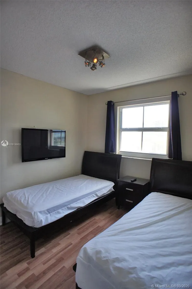 Fortune House #1106 image #14