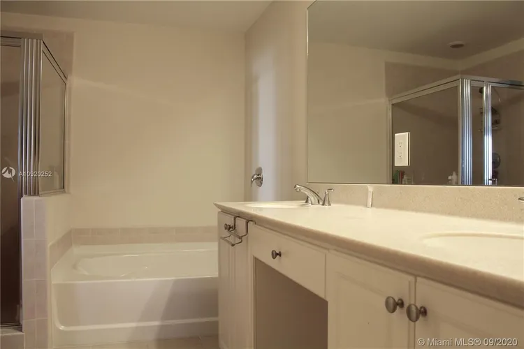 Aventura Marina #901 image #13